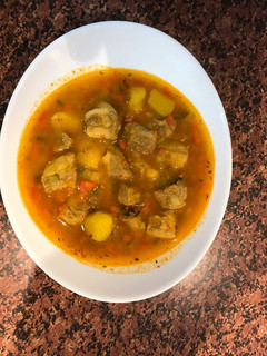 Una foto de Estofado de costilla y patatas