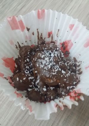 صورة لوصفة مكسرات بالشوكولاته
