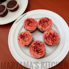 A picture of Red velvet cupcakes II.