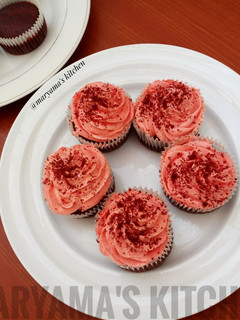 A picture of Red velvet cupcakes II.