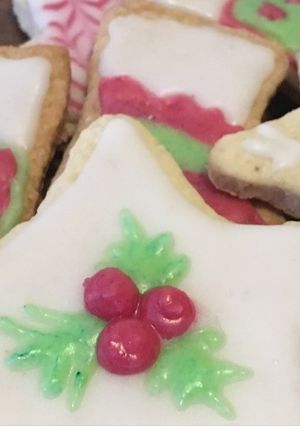 Una foto de Glasa real o royal icing (glaseado para galletas)