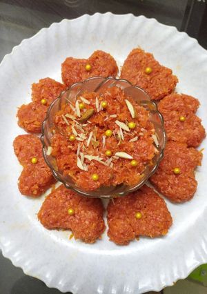 गाजर का हलवा (gajar ka halwa recipe in Hindi) रेसिपी मुख्य फोटो