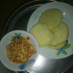 A picture of Yam and egg sauce.