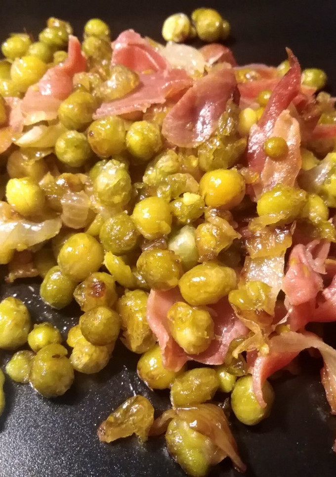 Una foto de Guisantes con jamón