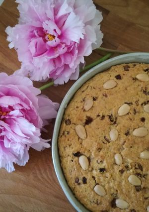 Foto di Torta con mandorle e uvetta