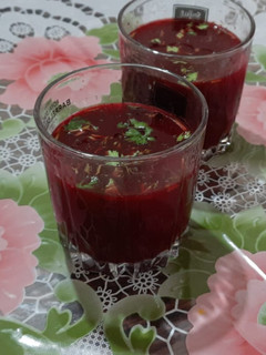 A picture of Beetroot detox juice.