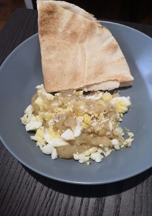Une photo de Œufs et pommes de terre