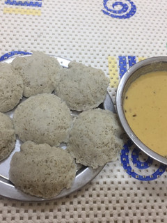 கம்பு இட்லி (Kambu idli recipe in tamil) செய்முறை முக்கிய புகைப்படம்