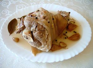 Una foto de Codillo de cerdo cocido con especias