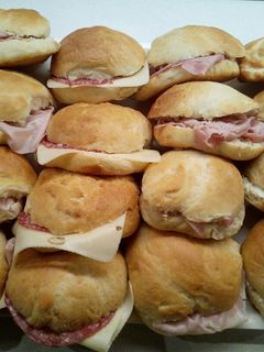 Foto di Panini al latte farciti