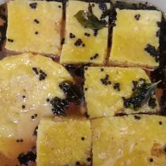 A picture of Soft and tasty dhokla.