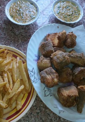 صورة لوصفة سمك مقلي مع المقبلات