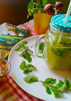 कीवी मॉकटेल (kiwi mocktail recipe in Hindi) रेसिपी मुख्य फोटो
