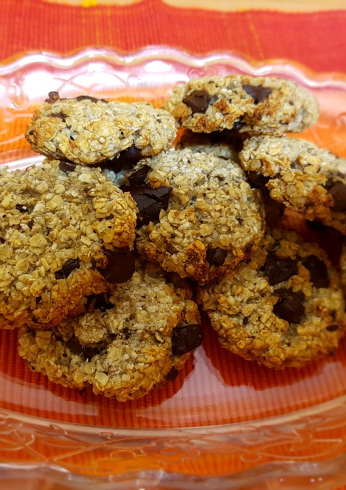 Una foto de Galletas de avena, coco, plátano y chocolate