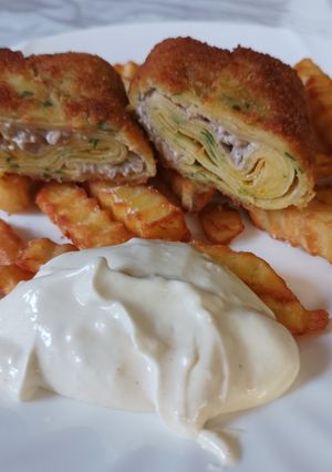 Zöldfűszeres,velővel töltött,rántott palacsinta recept fotója