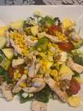 Ensalada templada de berros y brotes tiernos con pollo a la plancha