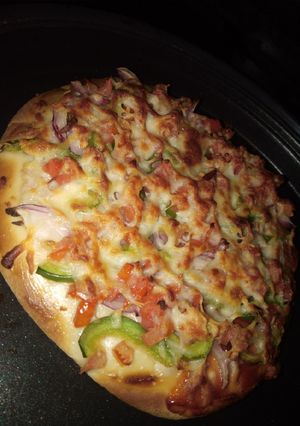 A picture of Veg pizza.