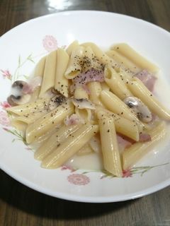 洋菇培根筆管麵(簡單版) 的食譜成品照片