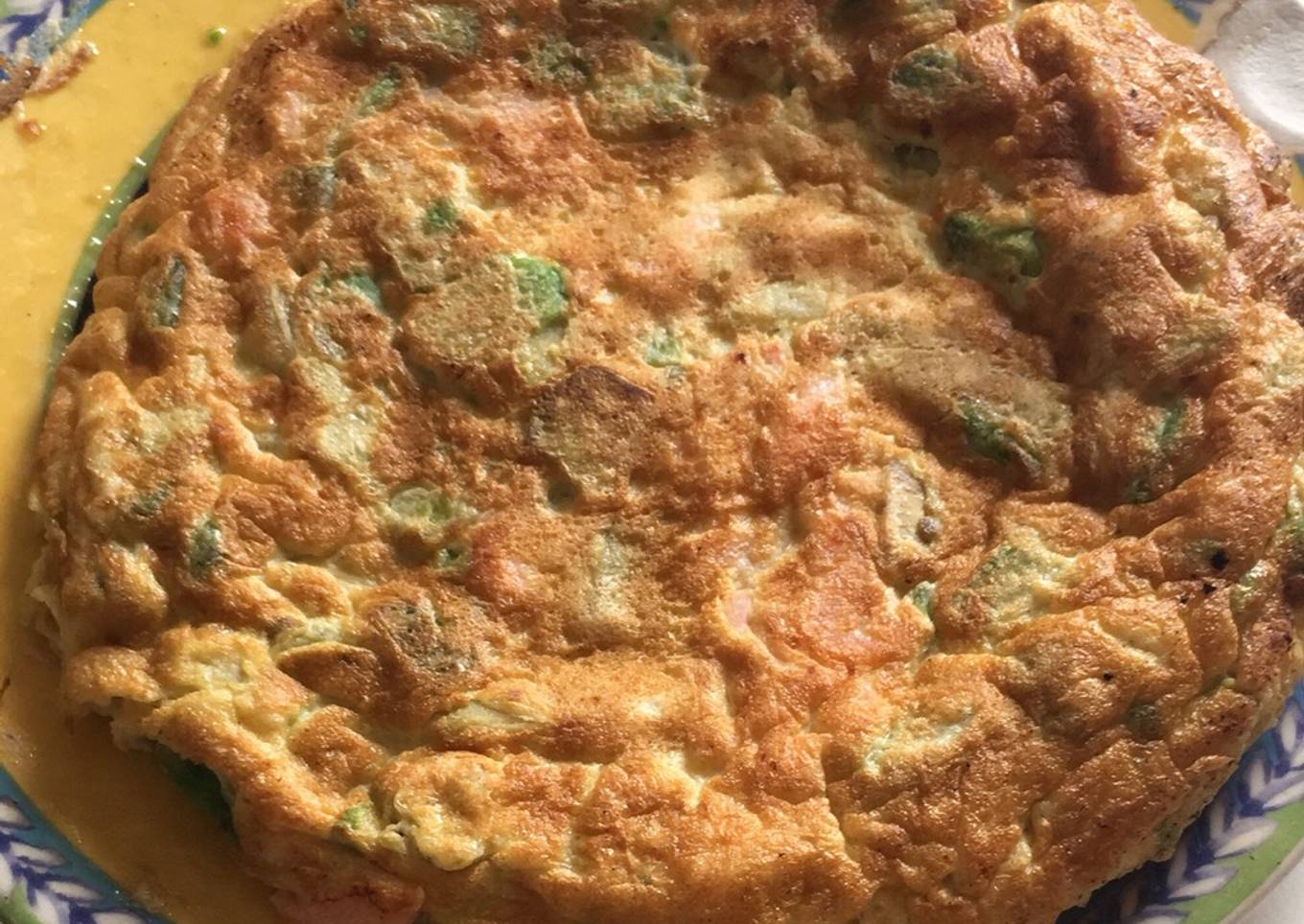 Tortilla de salmón ahumado y aguacate