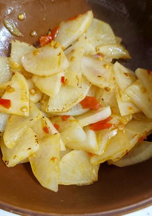 93辣炒蘿蔔/快速便當菜 的食譜成品照片