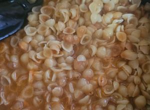 Una foto de Sopa de Conchitas La Moderna
