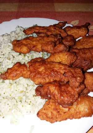 Csirkemell fokhagymás-tejfölös bundában recept fotója