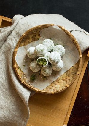 好酥的抹茶雪球餅乾 (少油!無泡打粉! 無麩質!) 的食譜成品照片