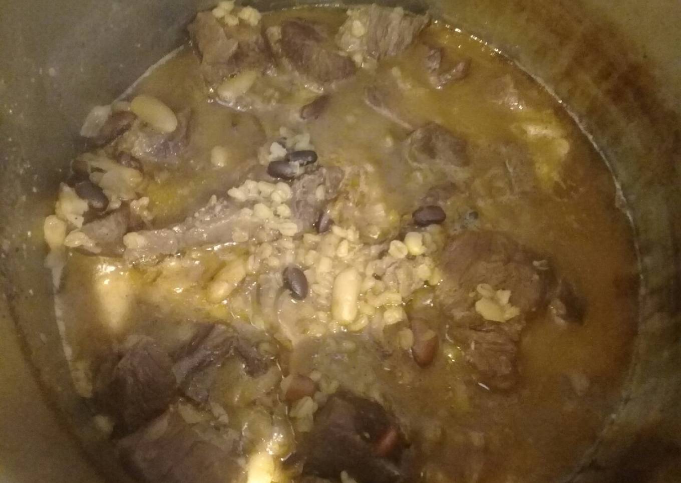 Carne con porotos y cebada muy rico