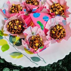 A picture of Roasted Gram (Chana daal) Ladoo.