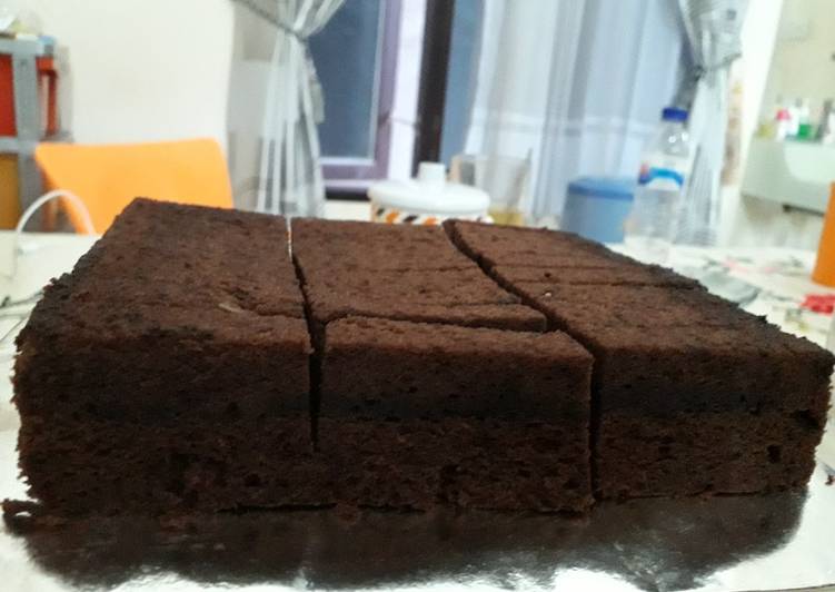 Langkah Mudah untuk Menyiapkan Brownis kukus ala amanda yang Bisa Manjain Lidah
