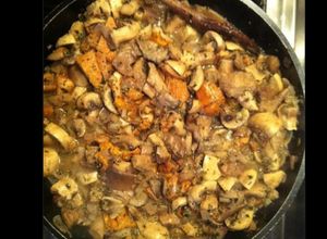 Une photo de Poêlée de champignons frais (cèpes pieds de mouton girolles bolets et champignons de Paris)