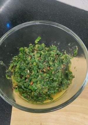A picture of Palak Ulli Karam (Palak Onion Chutney).