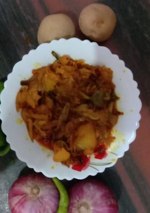 आलू प्याज़ की सब्जी (Aloo pyaz ki sabzi recipe in hindi) रेसिपी मुख्य फोटो