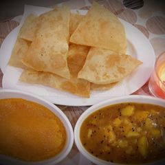 A picture of Halwa Poori.