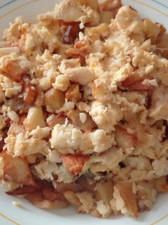 Una foto de Revuelto de bacalao y patatas
