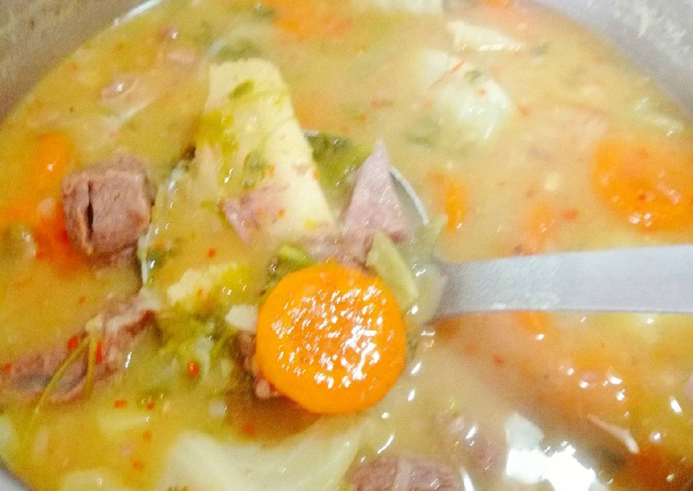 Sopa de Carne, Arvejas y Verduras