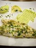 Filetto di Spigola al profumo di Catalanesca IGT e limone con quenelle di Avocado