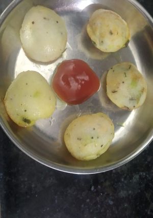 અપમ (Appam Recipe In Gujarati) રેસીપી મુખ્ય ફોટો