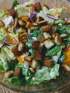 かにの凱薩雞肉芒果生菜沙拉 的食譜成品照片