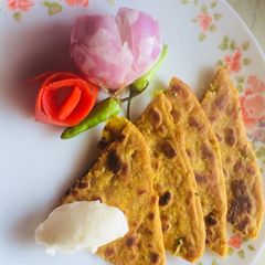 A picture of Besan masala prantha.