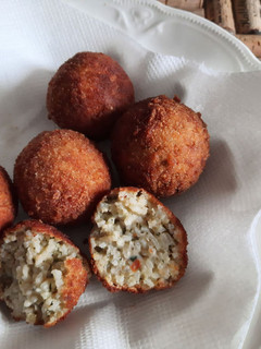 Glutén-, tej- és tojásmentes rizsgolyó recept fotója