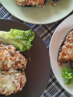 A picture of Stuffed aubergines.