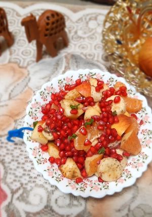 A picture of Apple fruit chaat.