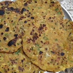 A picture of Healthy Mixed Vegetable Parathe.