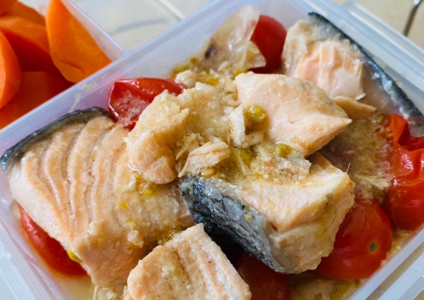 Ginger tomato salmon - Cooked in Microwave