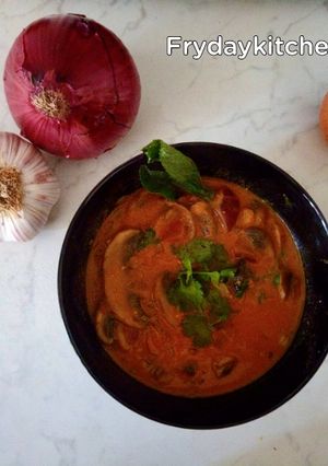 A picture of Mushroom gravy.