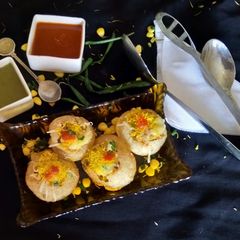 A picture of Cheesy Puchka Chaat.