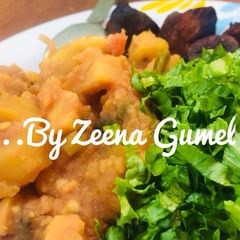 A picture of Sweet Potato Porridge With Plantain And Lettuce.