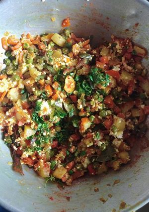A picture of Mixed Veggie Paneer Sabzi.