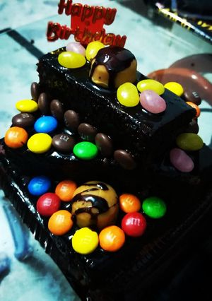 A picture of Eggless chocolate Brownie cake.